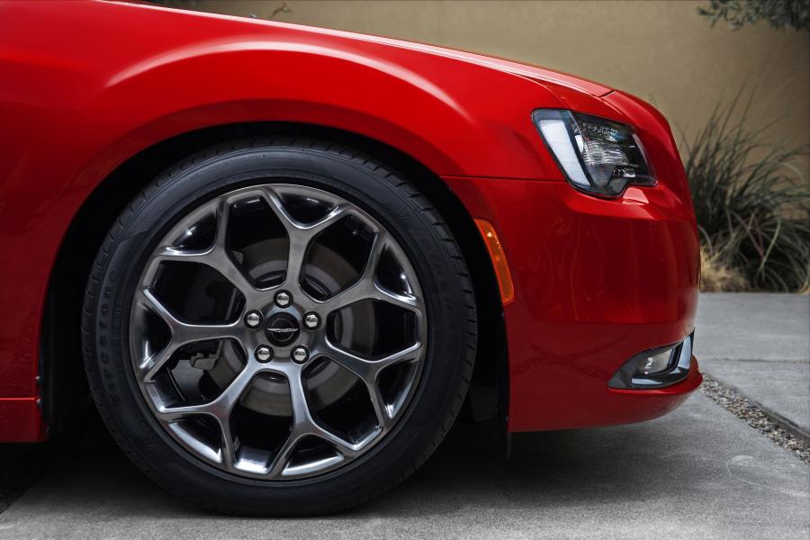  Chrysler 300C S 2015 года  (фото 7 из 59)